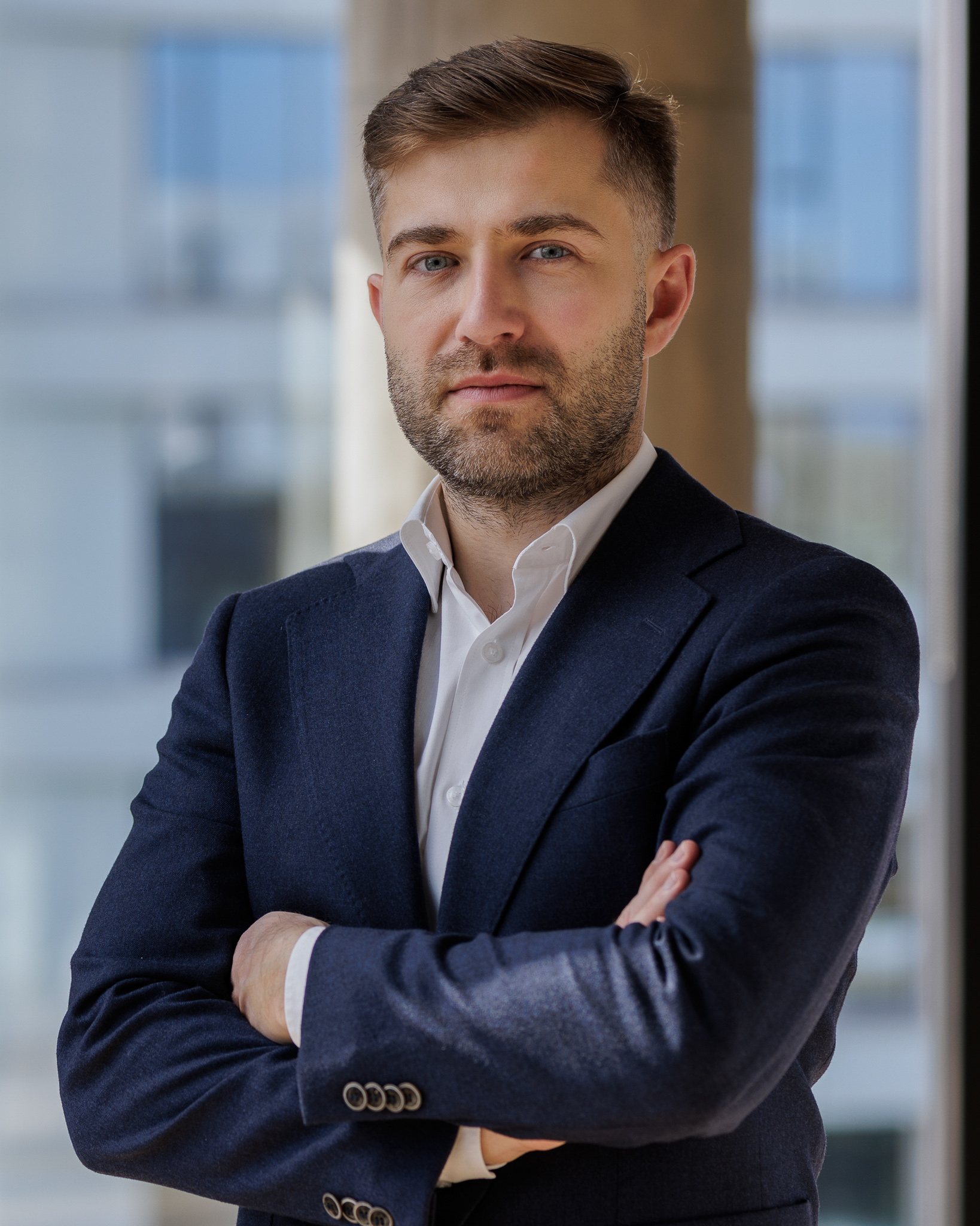 Brookfield Partners, Filip Sarzyński