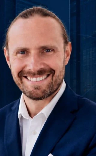 Maciej Banaszak, Opulo Advisory