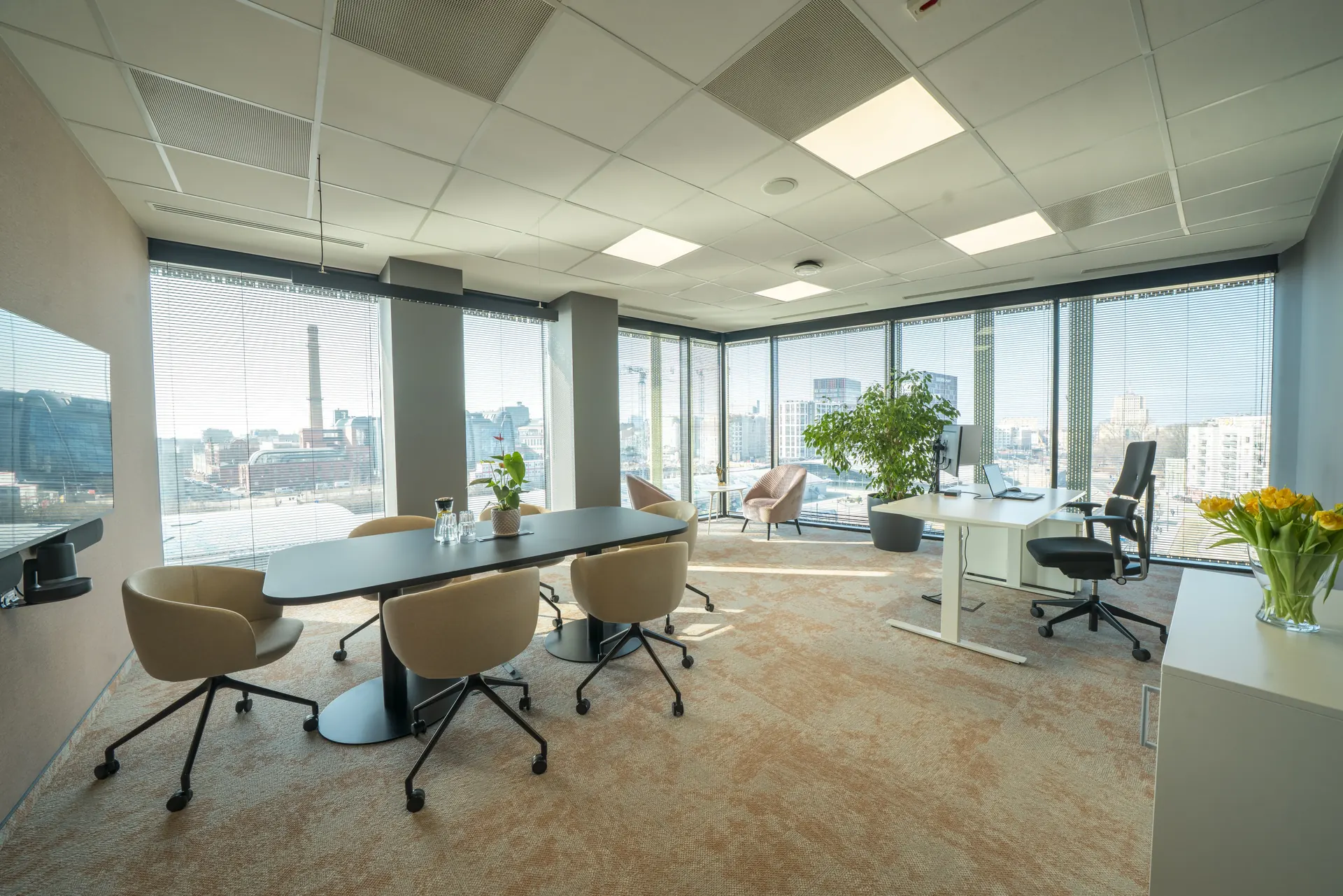 Bonprix - office with panoramic view