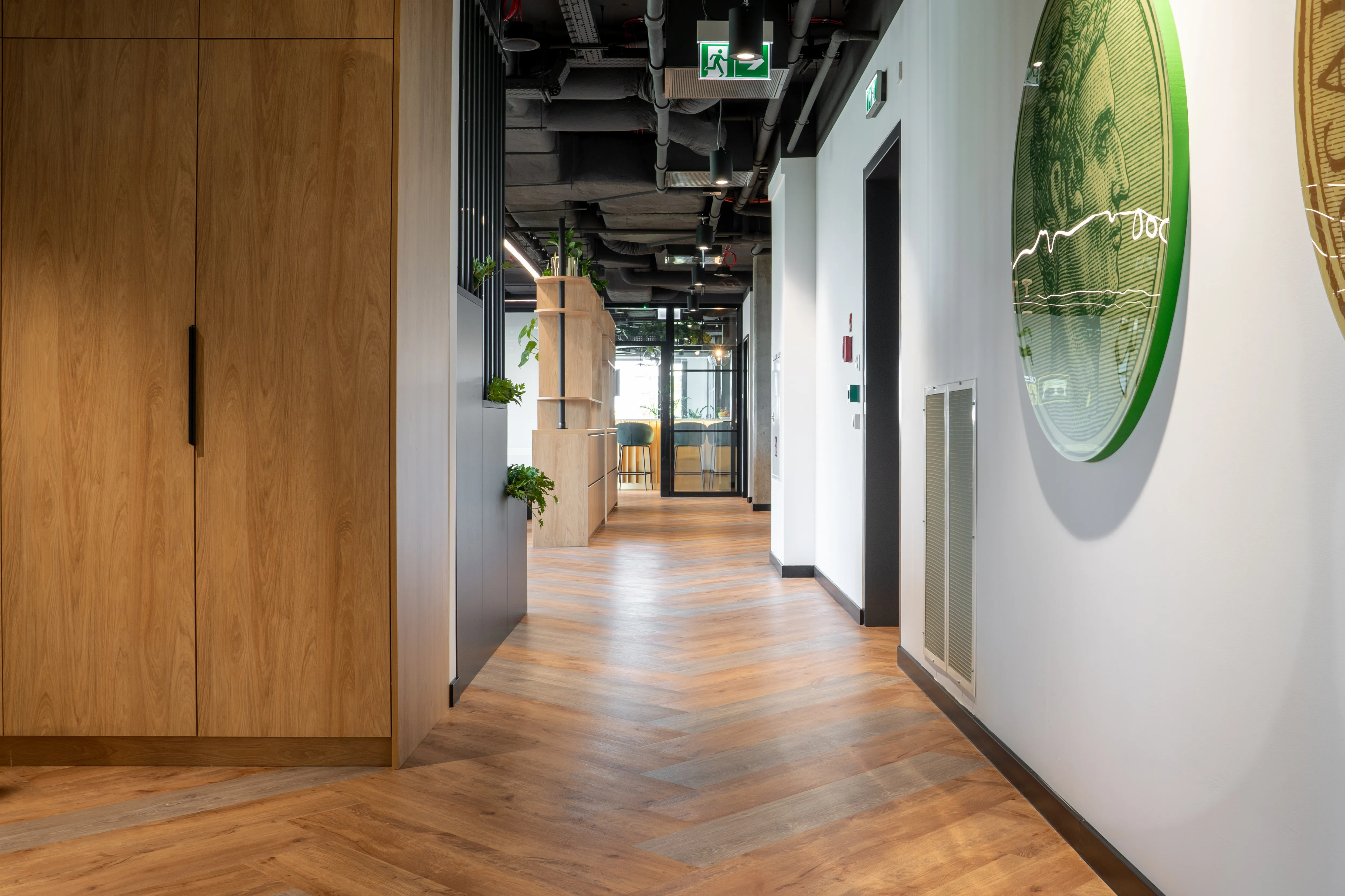 Four Suits Technology - conference room