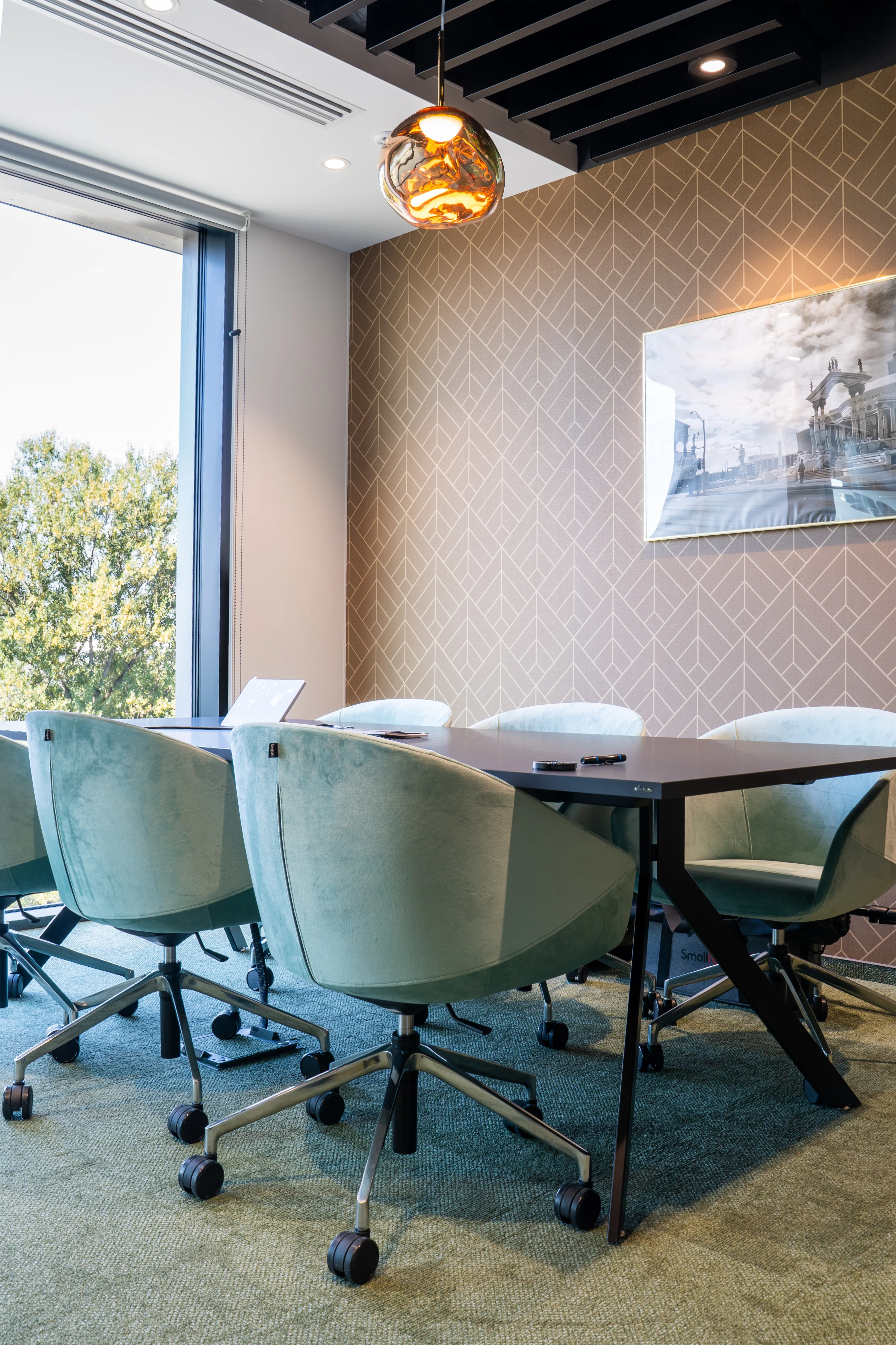 Four Suits Technology - office corridor