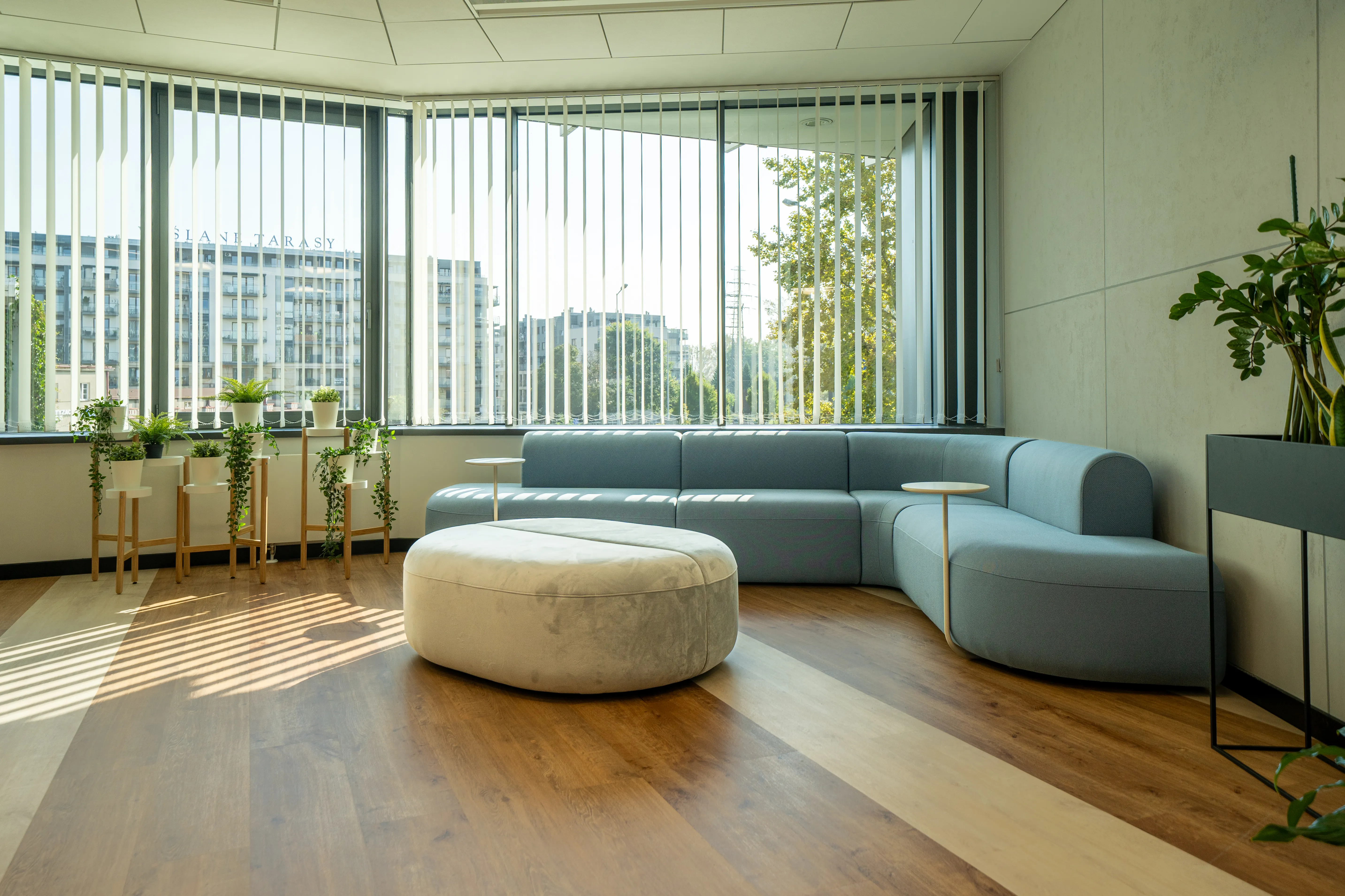 Grand Parade - office reception