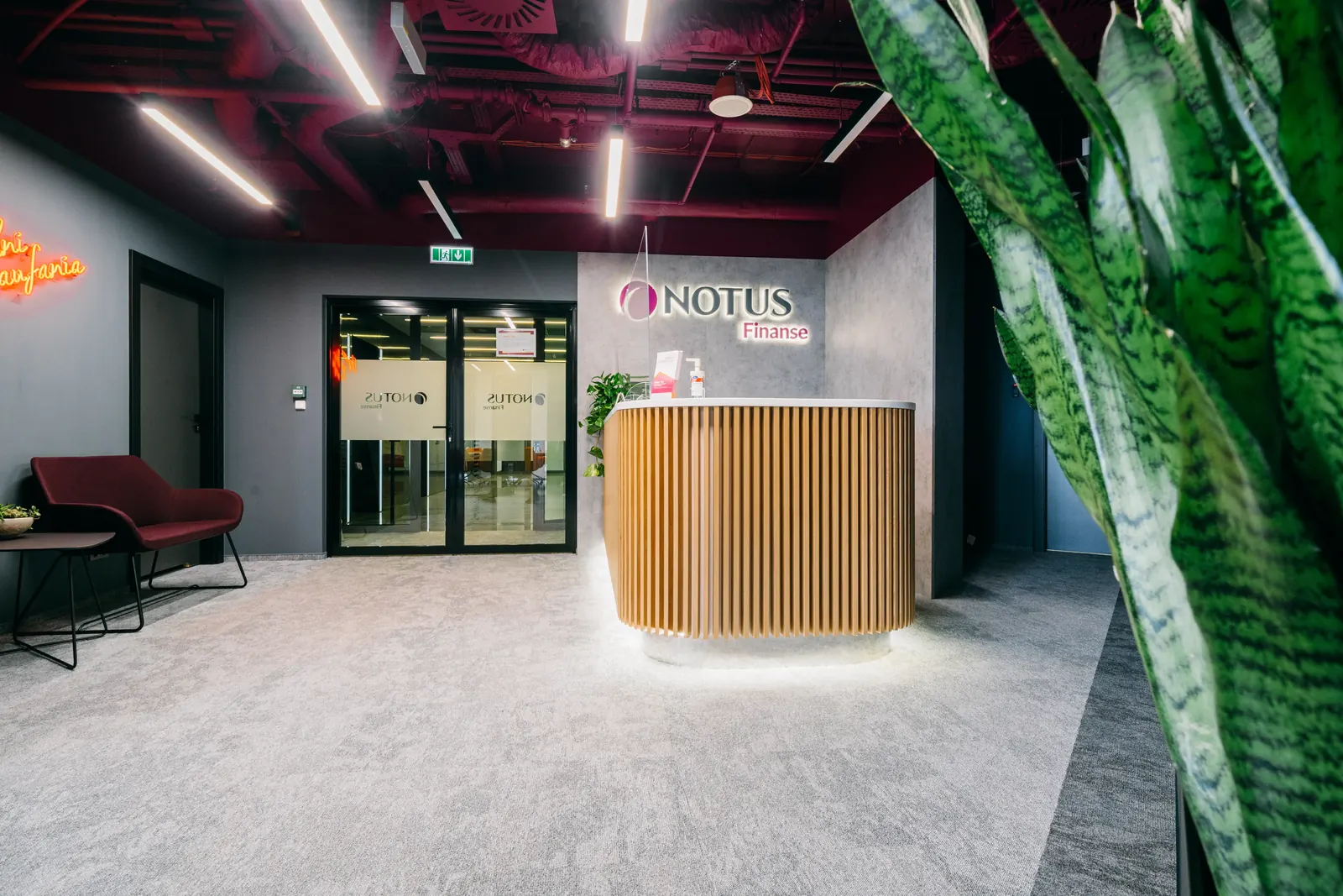 Notus Finanse - recepcja biura