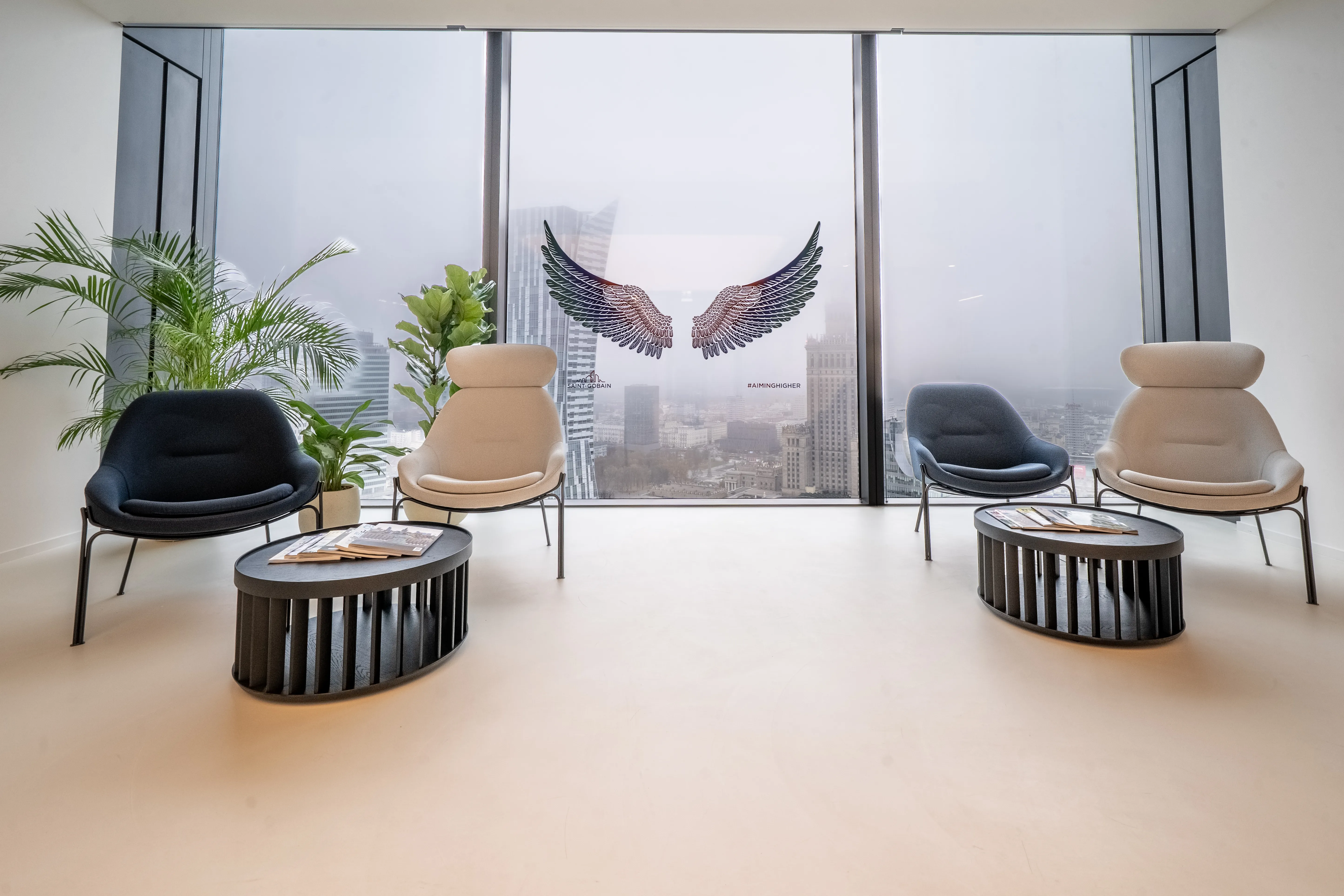 Saint-Gobain - open space area