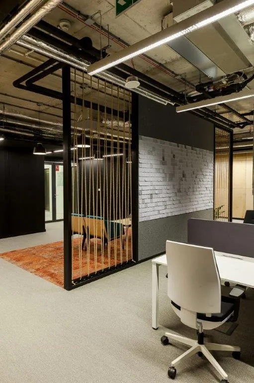 Tuatara - common area